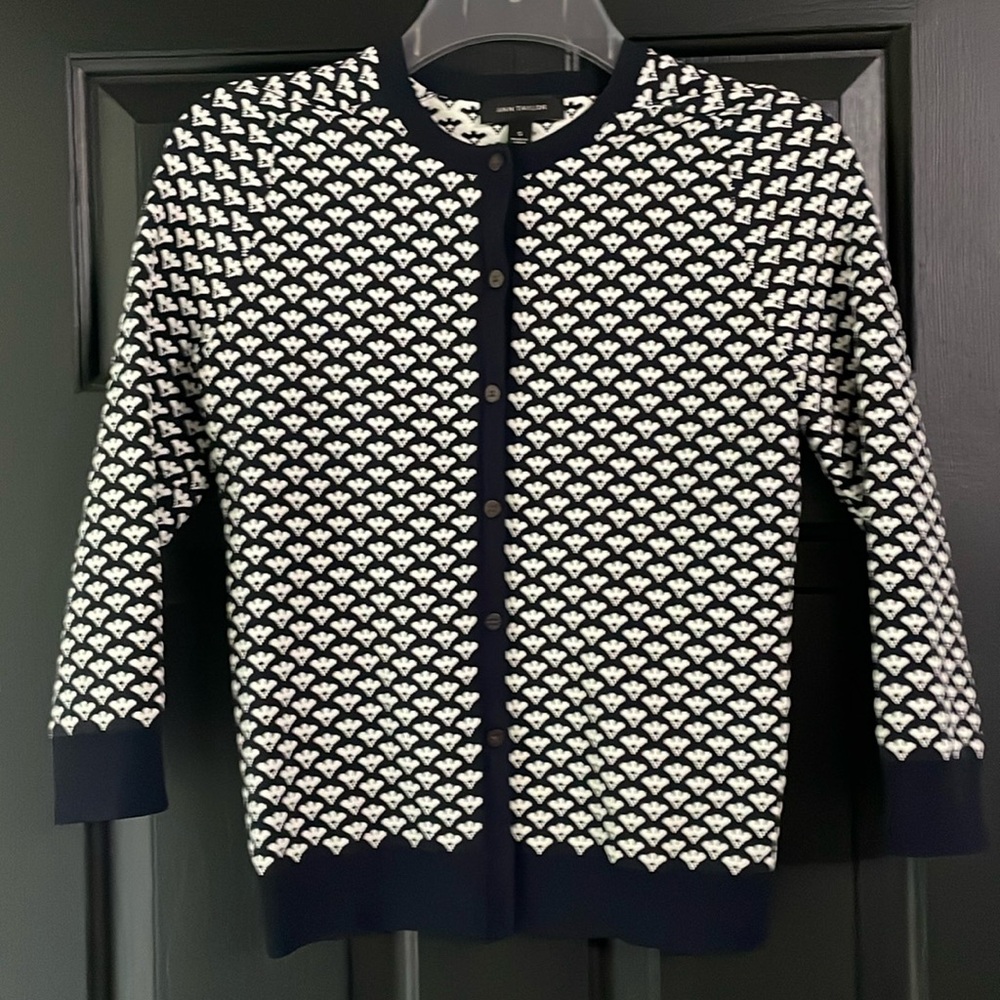 EUC Ann Taylor navy 3/4 sleeve button up cardigan sweater